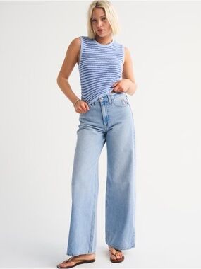 Abercrombie The Wide Leg High Rise Light Wash Jeans 29